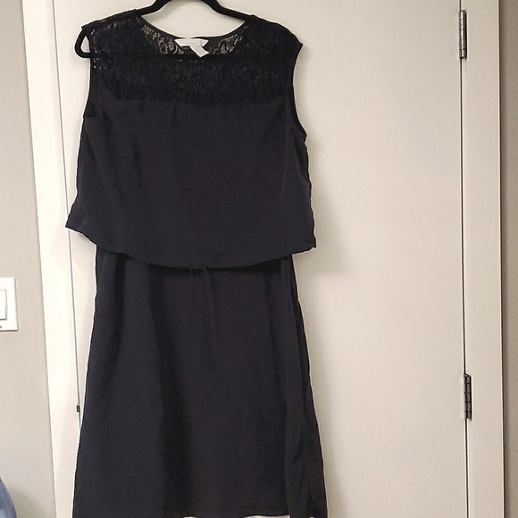 H&M MAMA | Maternity/Nursing Dress - Picture 3 of 3